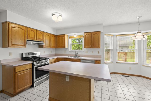 1271 River Trail Drive, Grove City, OH 43123