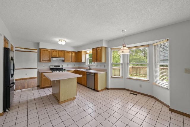 1271 River Trail Drive, Grove City, OH 43123
