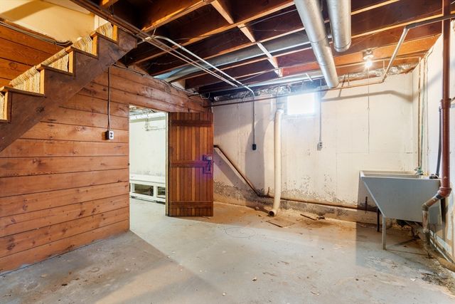 23 Winnifred Rd, Brockton, MA 02301