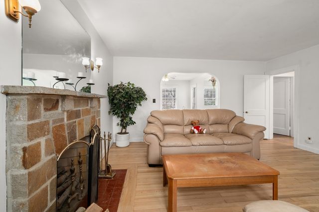 23 Winnifred Rd, Brockton, MA 02301