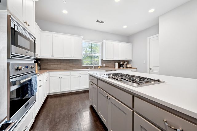 7700 Eastern Avenue 207, Dallas, TX 75209