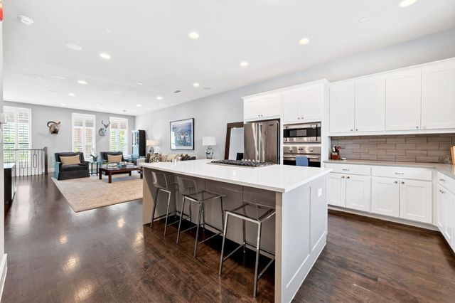 7700 Eastern Avenue 207, Dallas, TX 75209