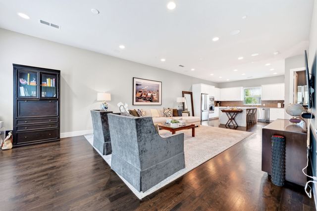 7700 Eastern Avenue 207, Dallas, TX 75209
