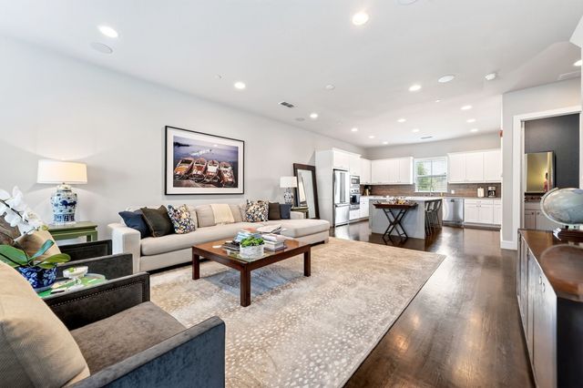 7700 Eastern Avenue 207, Dallas, TX 75209