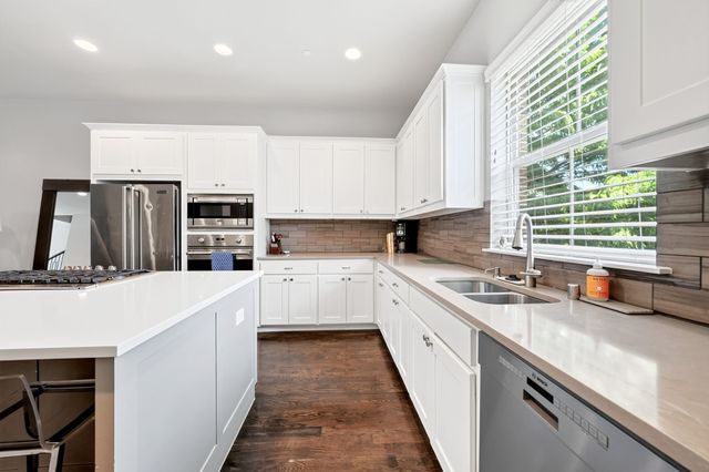 7700 Eastern Avenue 207, Dallas, TX 75209