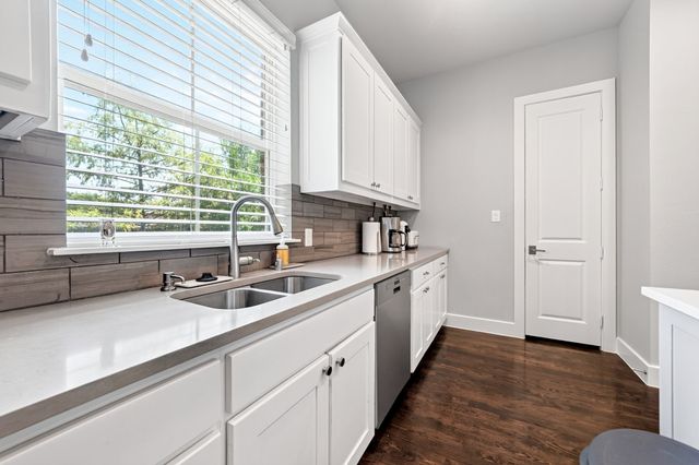 7700 Eastern Avenue 207, Dallas, TX 75209