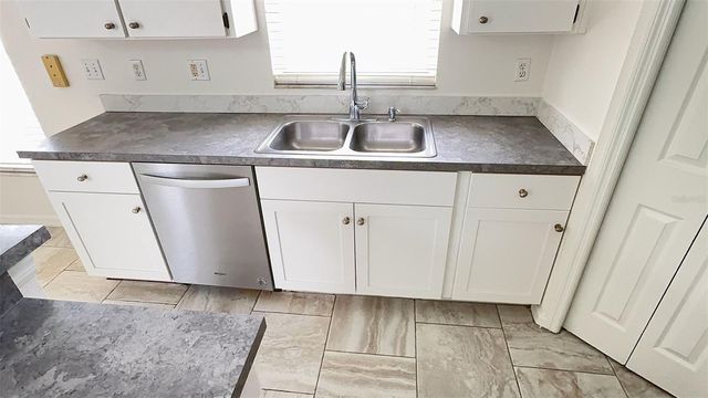 8517 FAWN CREEK DRIVE, Tampa, FL 33626