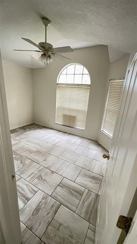 8517 FAWN CREEK DRIVE, Tampa, FL 33626