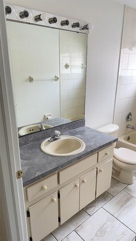 8517 FAWN CREEK DRIVE, Tampa, FL 33626