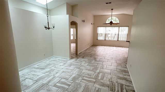 8517 FAWN CREEK DRIVE, Tampa, FL 33626