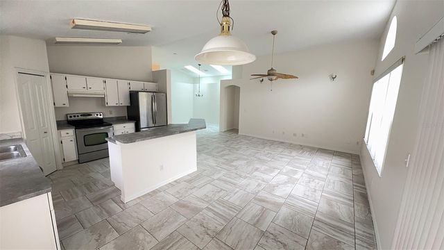 8517 FAWN CREEK DRIVE, Tampa, FL 33626