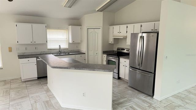 8517 FAWN CREEK DRIVE, Tampa, FL 33626