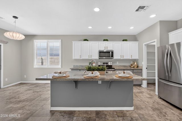 32826 N PEBBLE CREEK Drive, San Tan Valley, AZ 85143