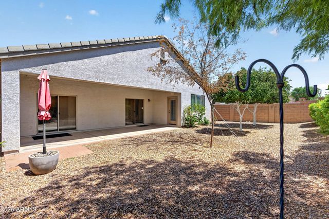 32826 N PEBBLE CREEK Drive, San Tan Valley, AZ 85143