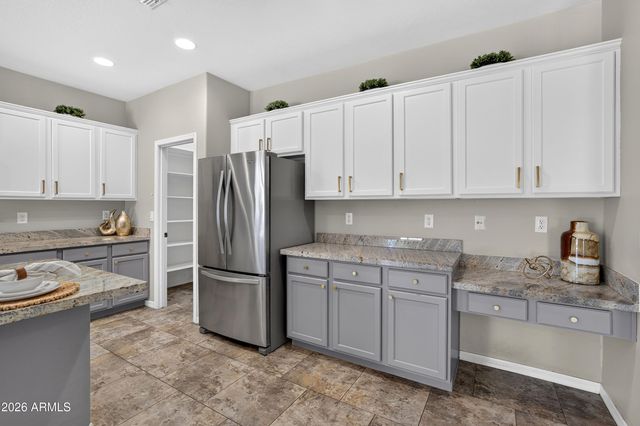 32826 N PEBBLE CREEK Drive, San Tan Valley, AZ 85143