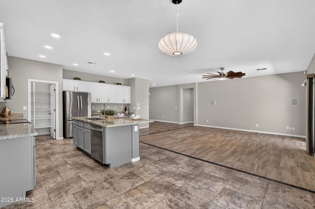 32826 N PEBBLE CREEK Drive, San Tan Valley, AZ 85143