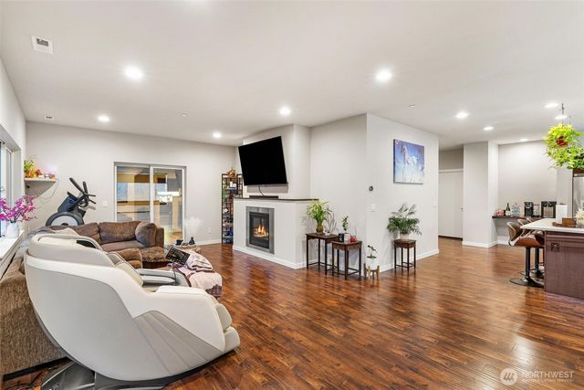 4806 54th Avenue W, University Place, WA 98467