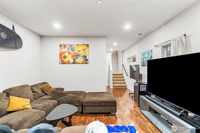 4806 54th Avenue W, University Place, WA 98467