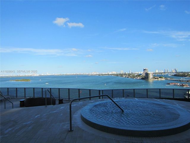 488 NE 18th St 1804, Miami, FL 33132