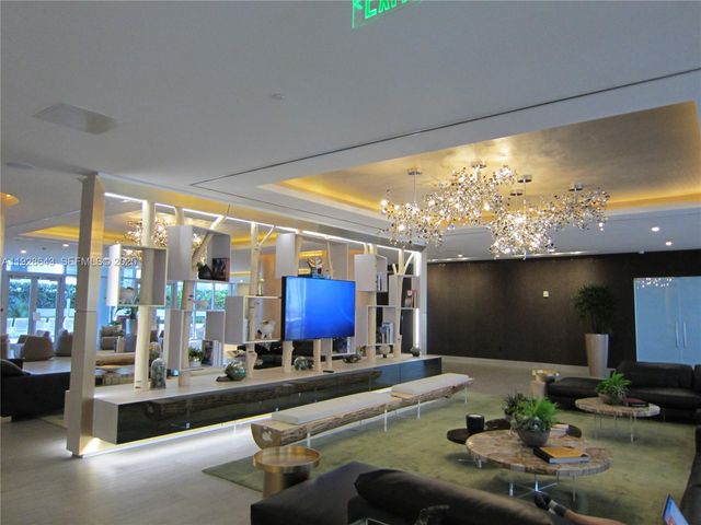 488 NE 18th St 1804, Miami, FL 33132