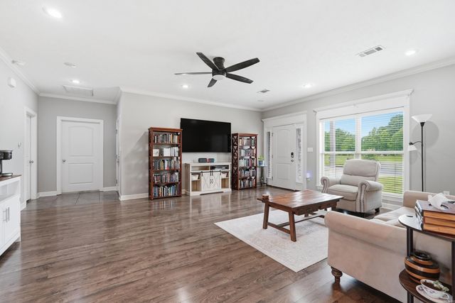 1220 Andrews Drive, Conway, AR 72032