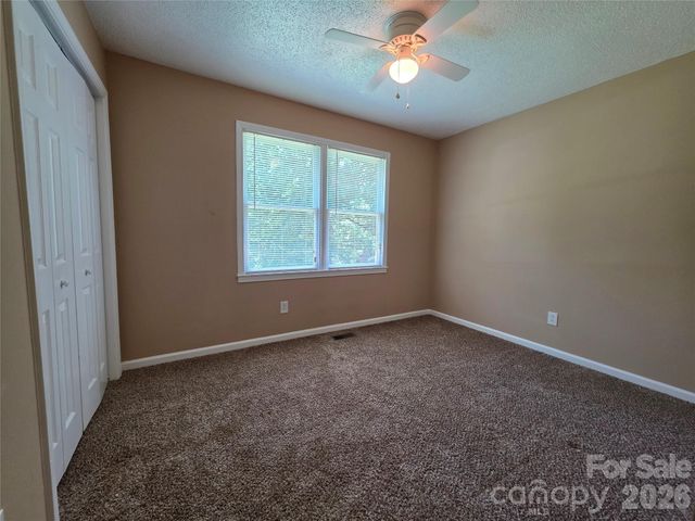 2831 Beechwood Circle, Gastonia, NC 28054