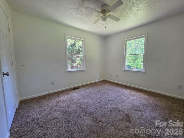 2831 Beechwood Circle, Gastonia, NC 28054