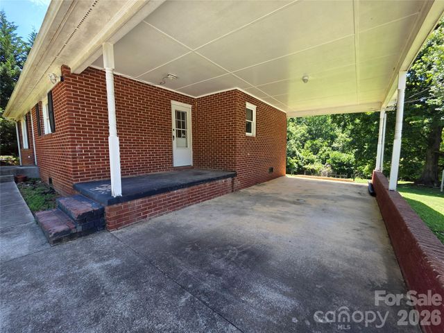 2831 Beechwood Circle, Gastonia, NC 28054