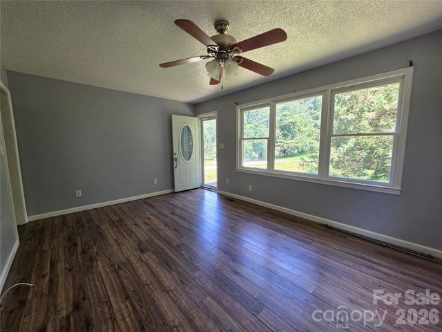 2831 Beechwood Circle, Gastonia, NC 28054