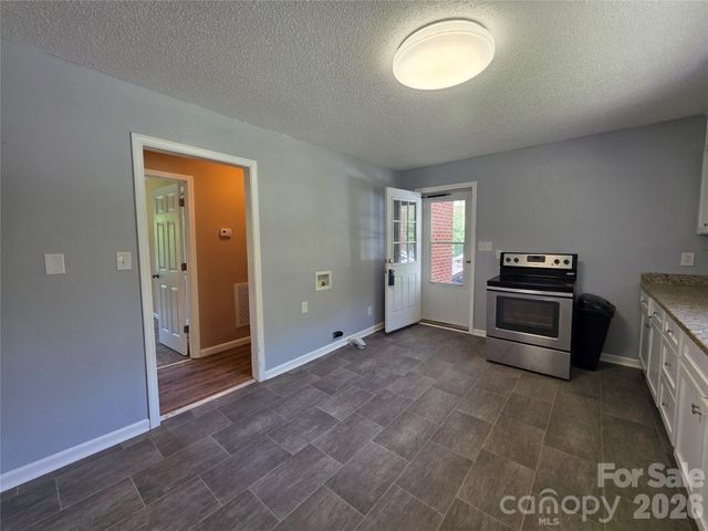 2831 Beechwood Circle, Gastonia, NC 28054