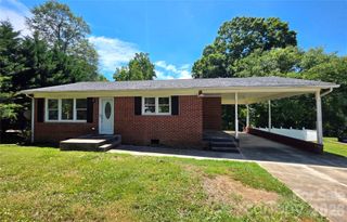 2831 Beechwood Circle, Gastonia, NC 28054