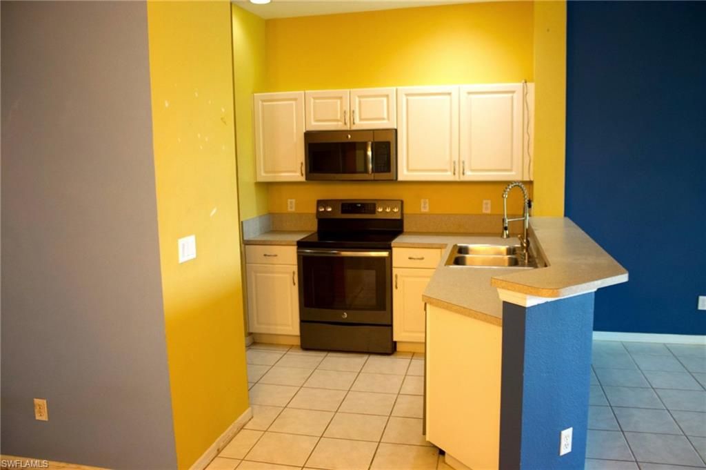 4213 Liron AVE 202, FORT MYERS, FL 33916 — photo 4