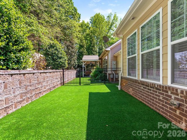 6025 Glenmore Garden Drive, Charlotte, NC 28270