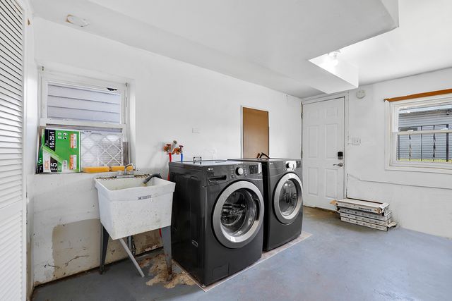 11551 S Komensky Avenue, Alsip, IL 60803