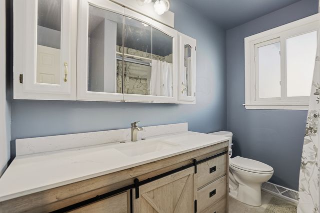 11551 S Komensky Avenue, Alsip, IL 60803