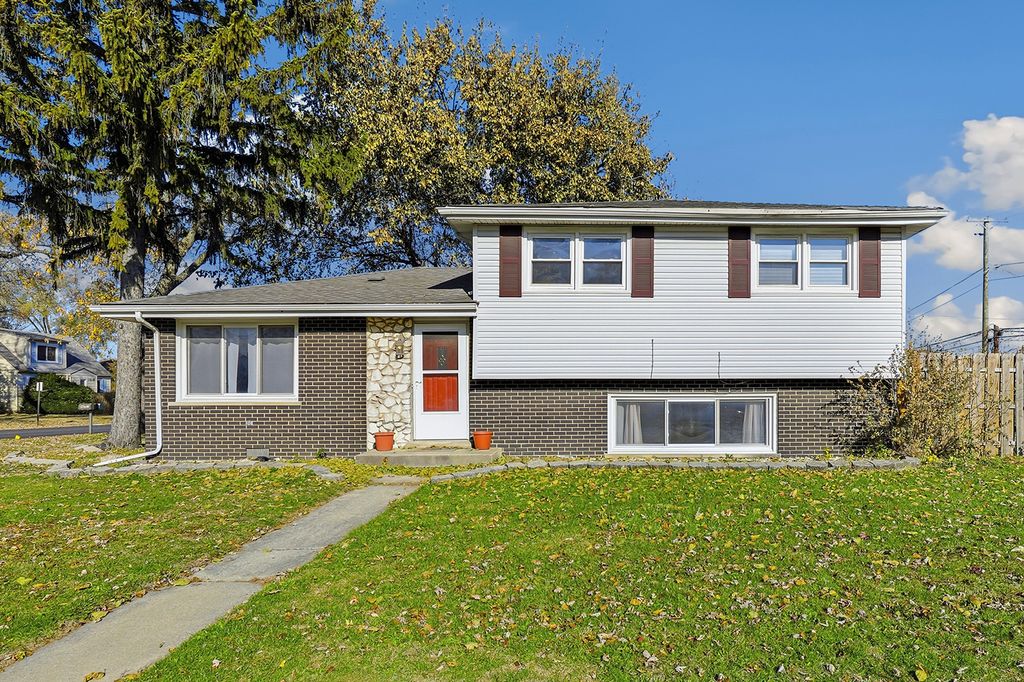 11551 S Komensky Avenue, Alsip, IL 60803