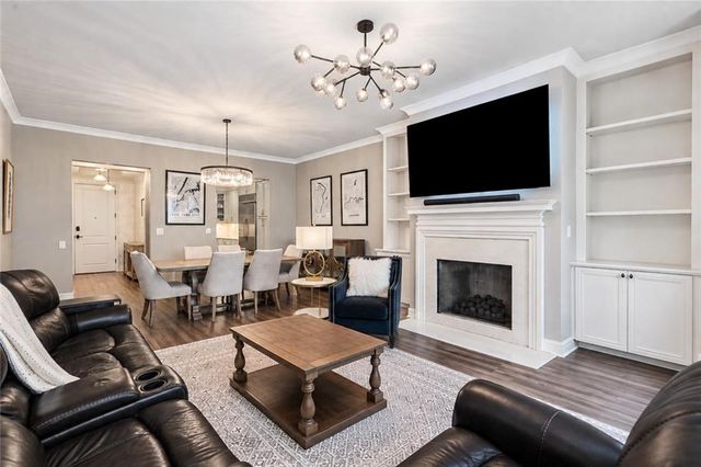 2233 Peachtree Road NE 402, Atlanta, GA 30309