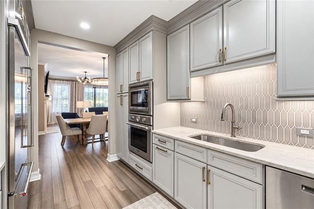 2233 Peachtree Road NE 402, Atlanta, GA 30309
