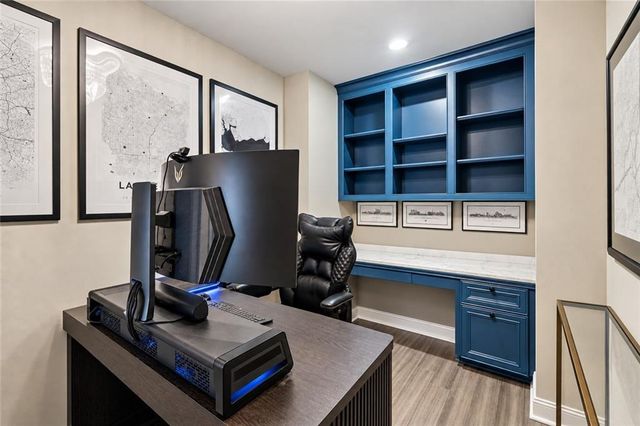 2233 Peachtree Road NE 402, Atlanta, GA 30309