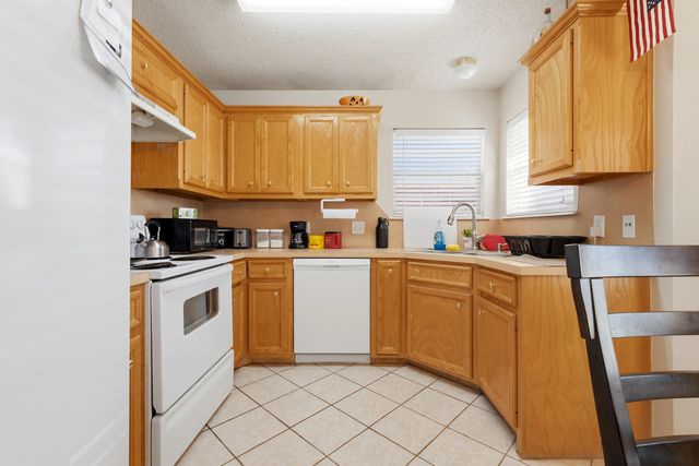 1416 77th Street, Lubbock, TX 79423