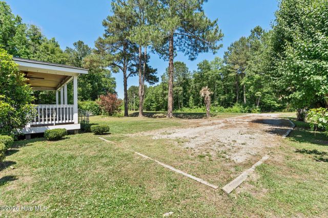 13290 New Britton Highway E, Nakina, NC 28455