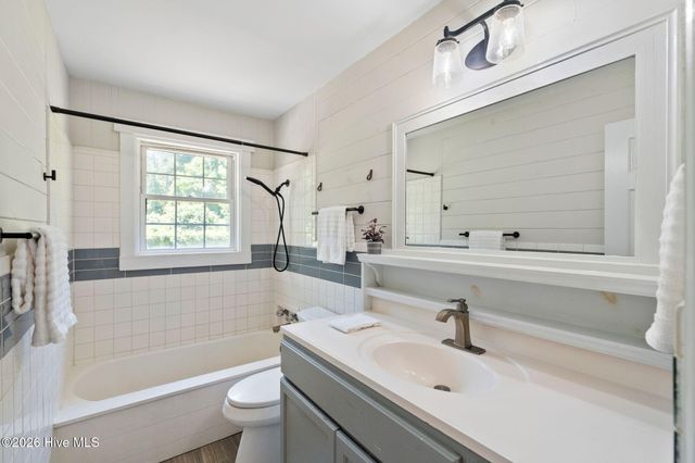13290 New Britton Highway E, Nakina, NC 28455