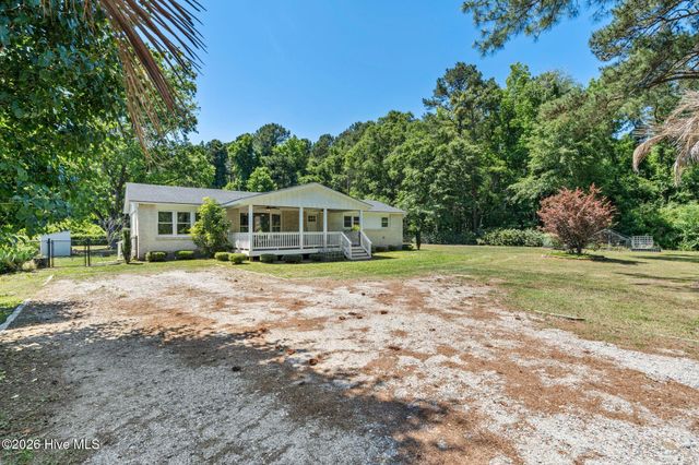 13290 New Britton Highway E, Nakina, NC 28455