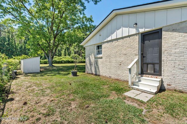 13290 New Britton Highway E, Nakina, NC 28455