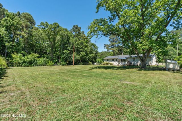 13290 New Britton Highway E, Nakina, NC 28455