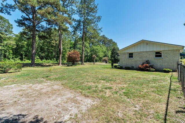 13290 New Britton Highway E, Nakina, NC 28455