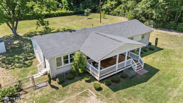 13290 New Britton Highway E, Nakina, NC 28455
