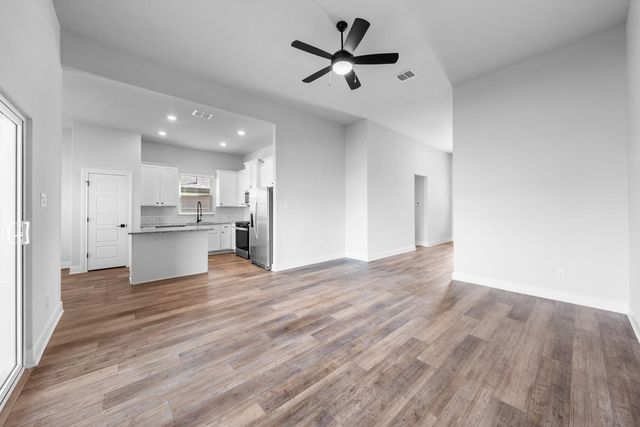 309 Lt John Decker DR, San Marcos, TX 78666