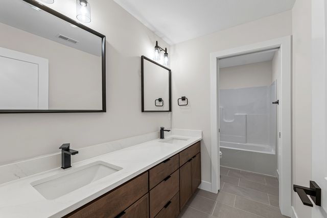 407 Harpers Ferry, Savoy, IL 61874