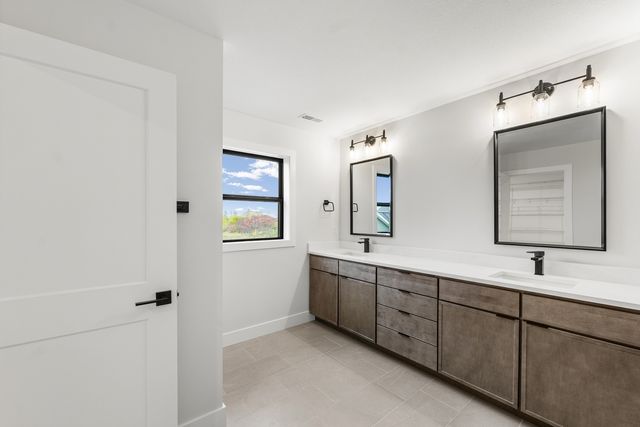 407 Harpers Ferry, Savoy, IL 61874